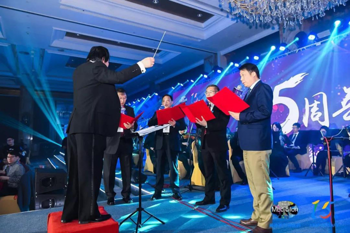 合唱：《故里的云》